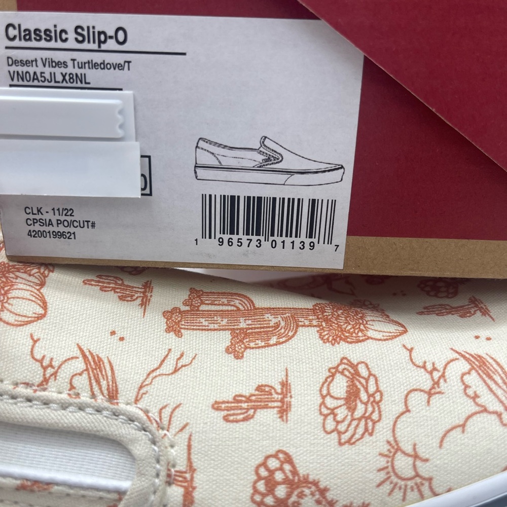 Vans Men’s Classic Slip-On
Desert Vibes Turtle dove/True W Sneakers 
VN0A5JLX8NL - Picture 16 of 16